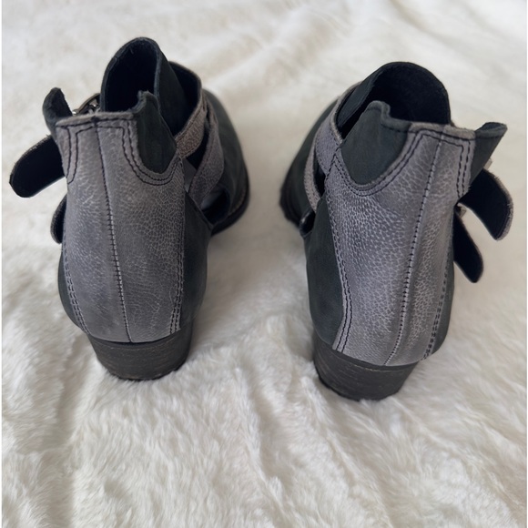 Rebel Calista Charcoal/Black Distressed Leather Ankle Bootie Sz 8 Buckle Western - Picture 6 of 11